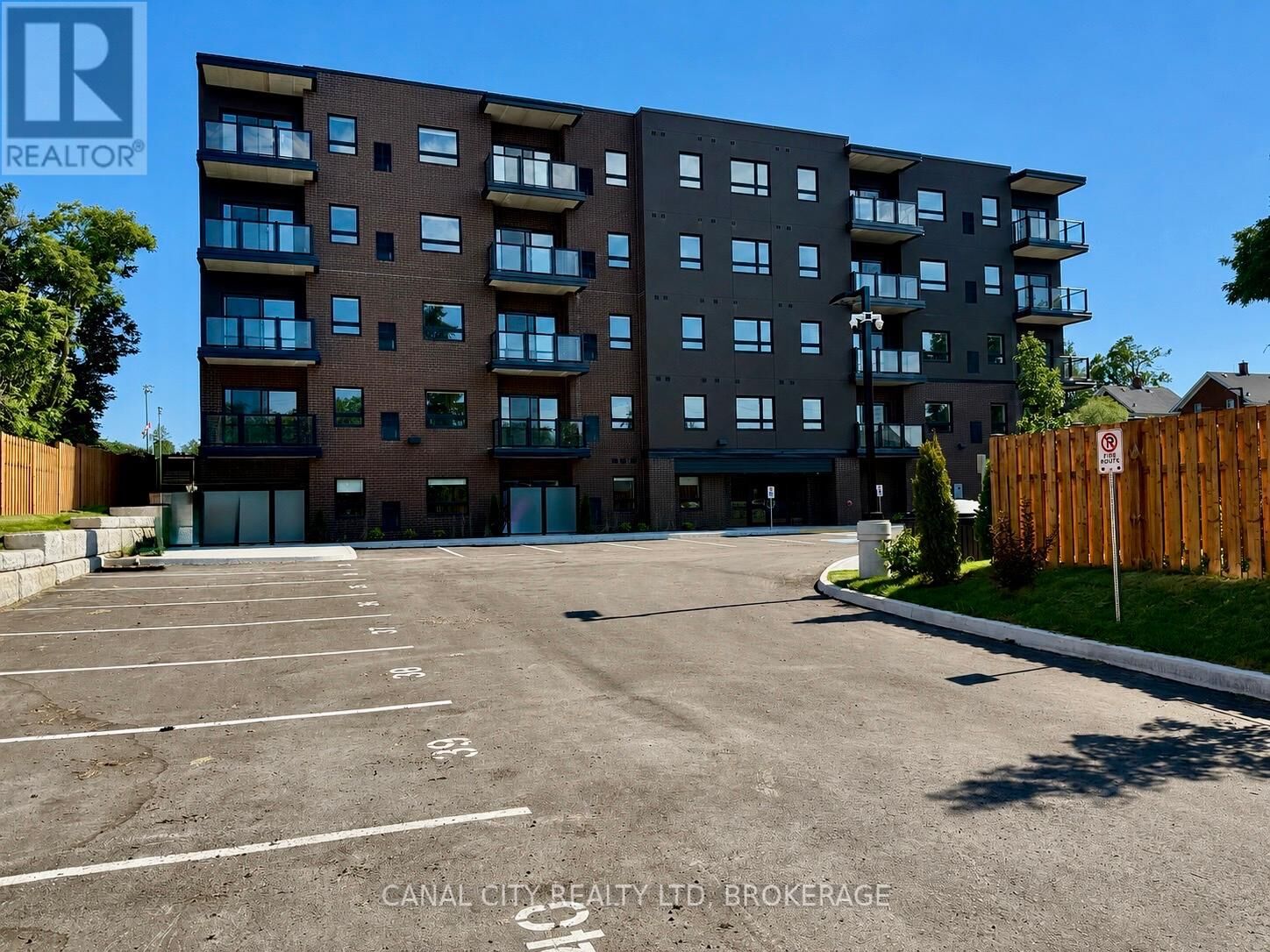 Property Photo: 8 Hutt Lane 407 ON L2V 1V4