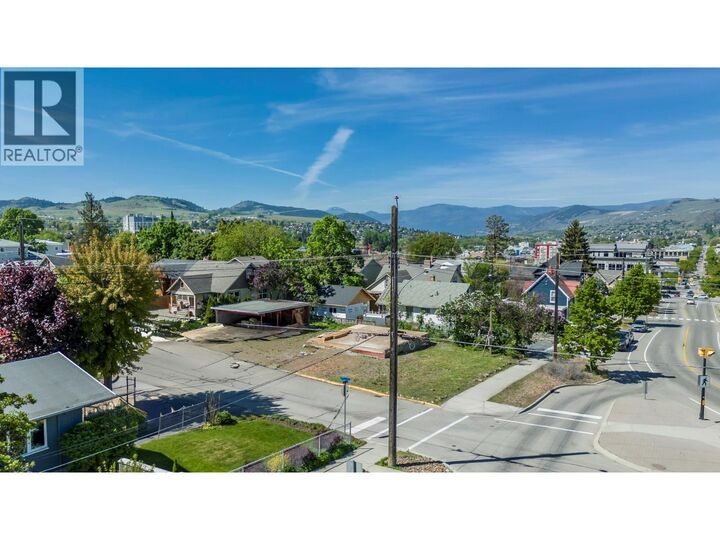 Property Photo:  2500 30 Avenue  BC V1T 2B3 