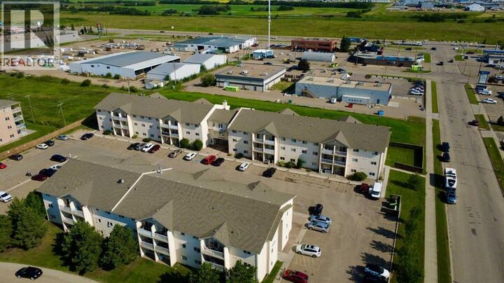 Property Photo:  6608 42 Street  AB T9V 3L1 