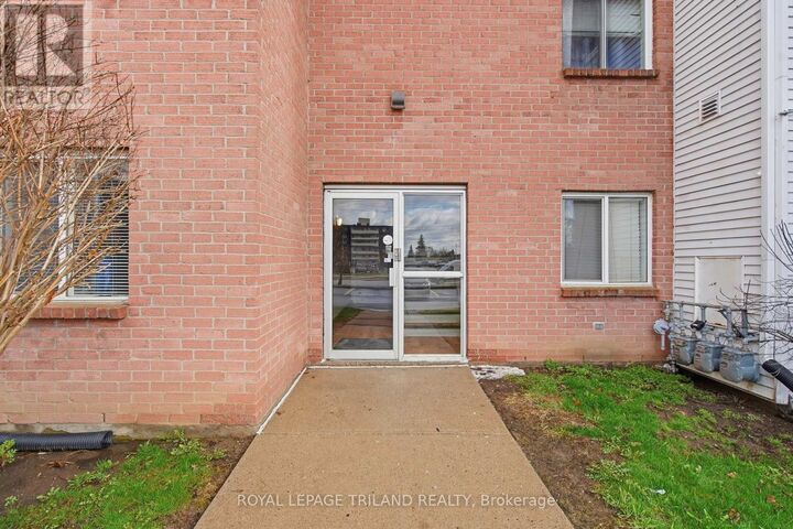 Property Photo: 1096 Jalna Boulevard 135 ON N6E 3B8