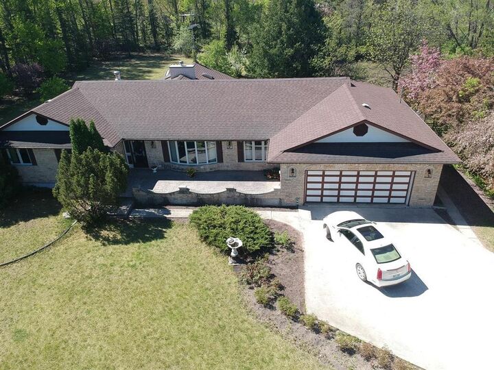 Property Photo: 26054 Pth 44 Highway MB R5M 0E6