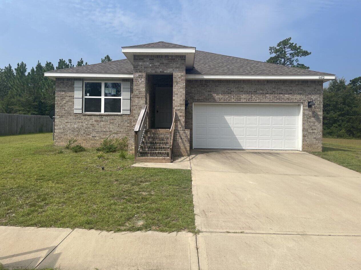 Property Photo:  6412 Arcadia Bluffs Avenue  FL 32567 