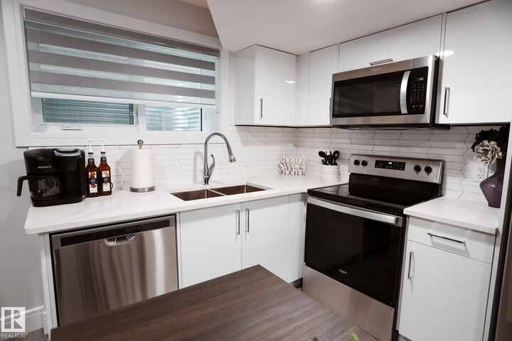 Property Photo: 7449 Chivers Crescent SW Bsmt AB T6W 4M2