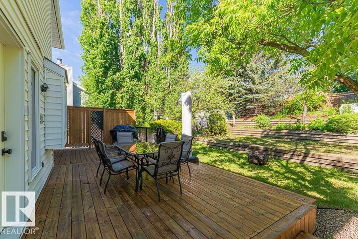 Property Photo:  31 Windermere Crescent  AB T8N 3P1 