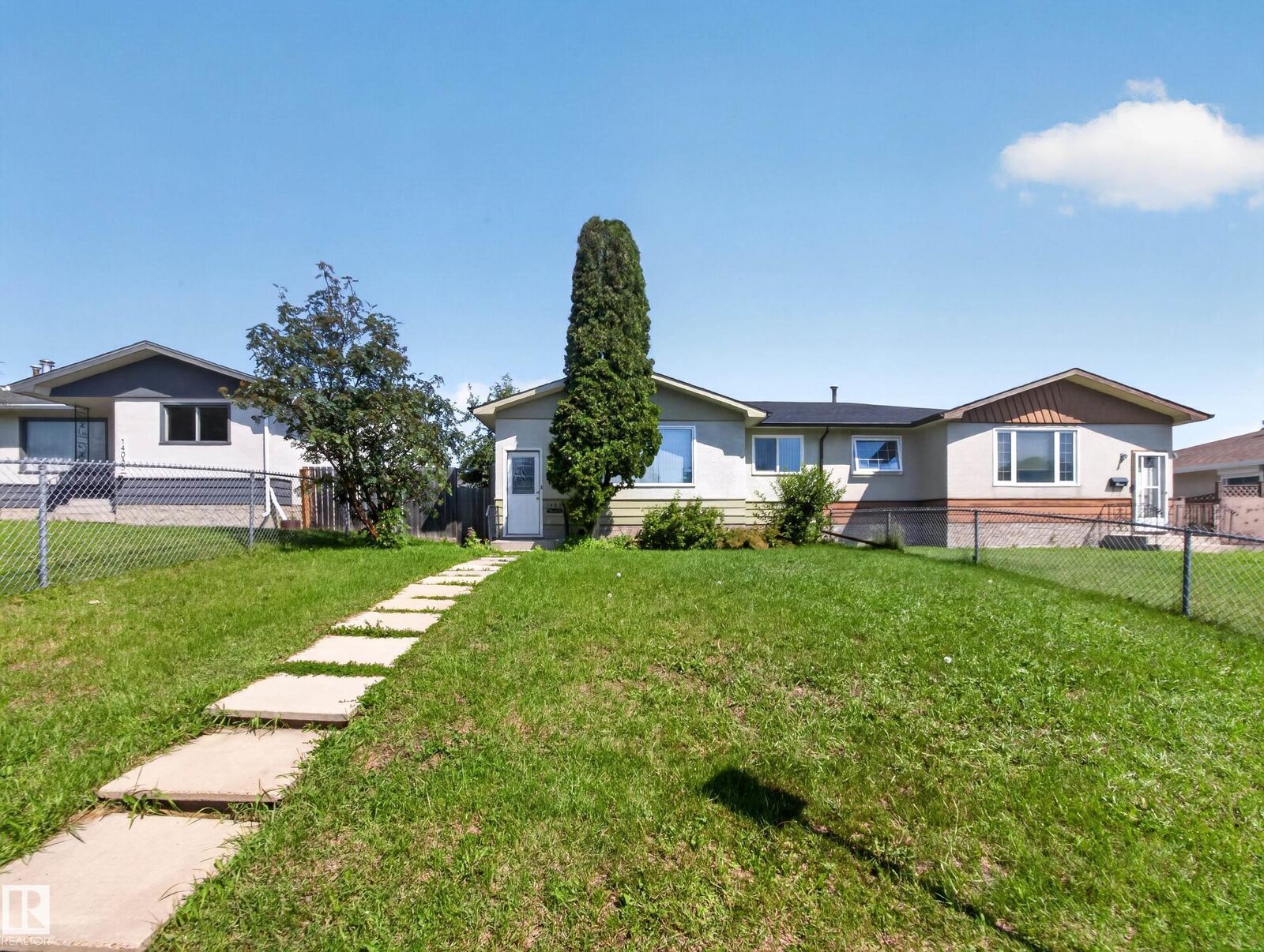 Property Photo:  14031 63 Street NW  AB T5A 1R6 