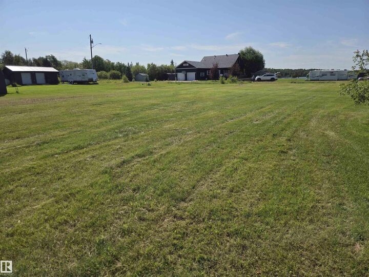 Property Photo: 57326 Rge Rd 30 304 AB T0E 1A0