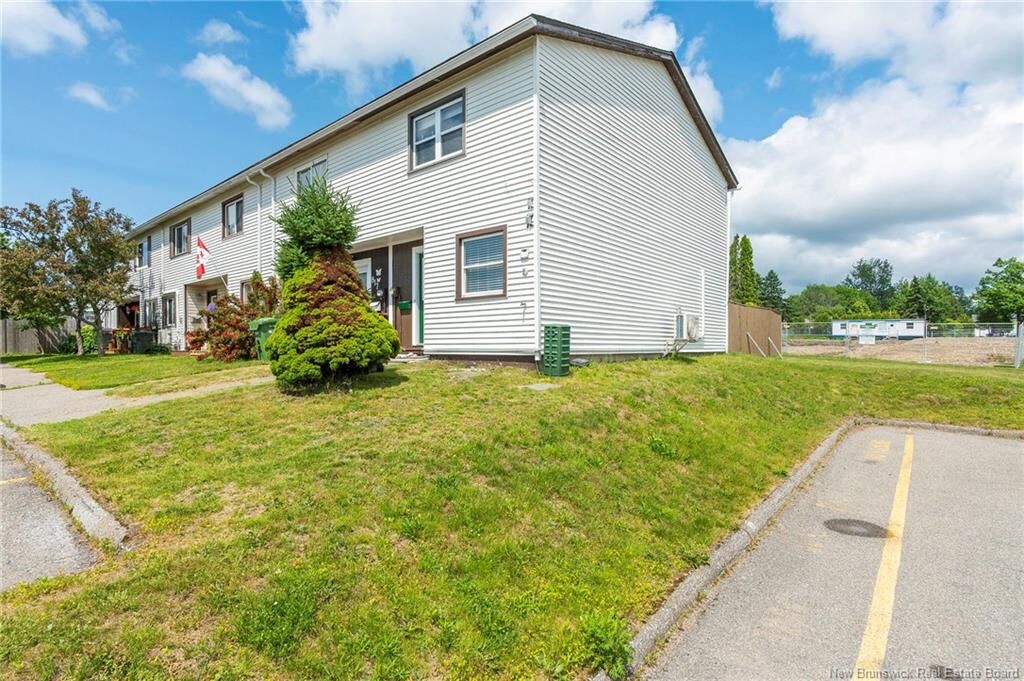 Property Photo:  819 Highmeadow  NB E2J 3X3 