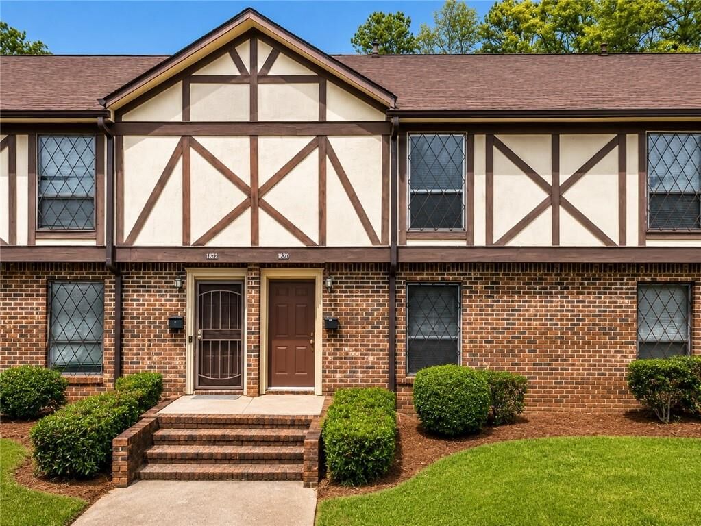 Property Photo: 3275 Abbeywood Drive GA 30034