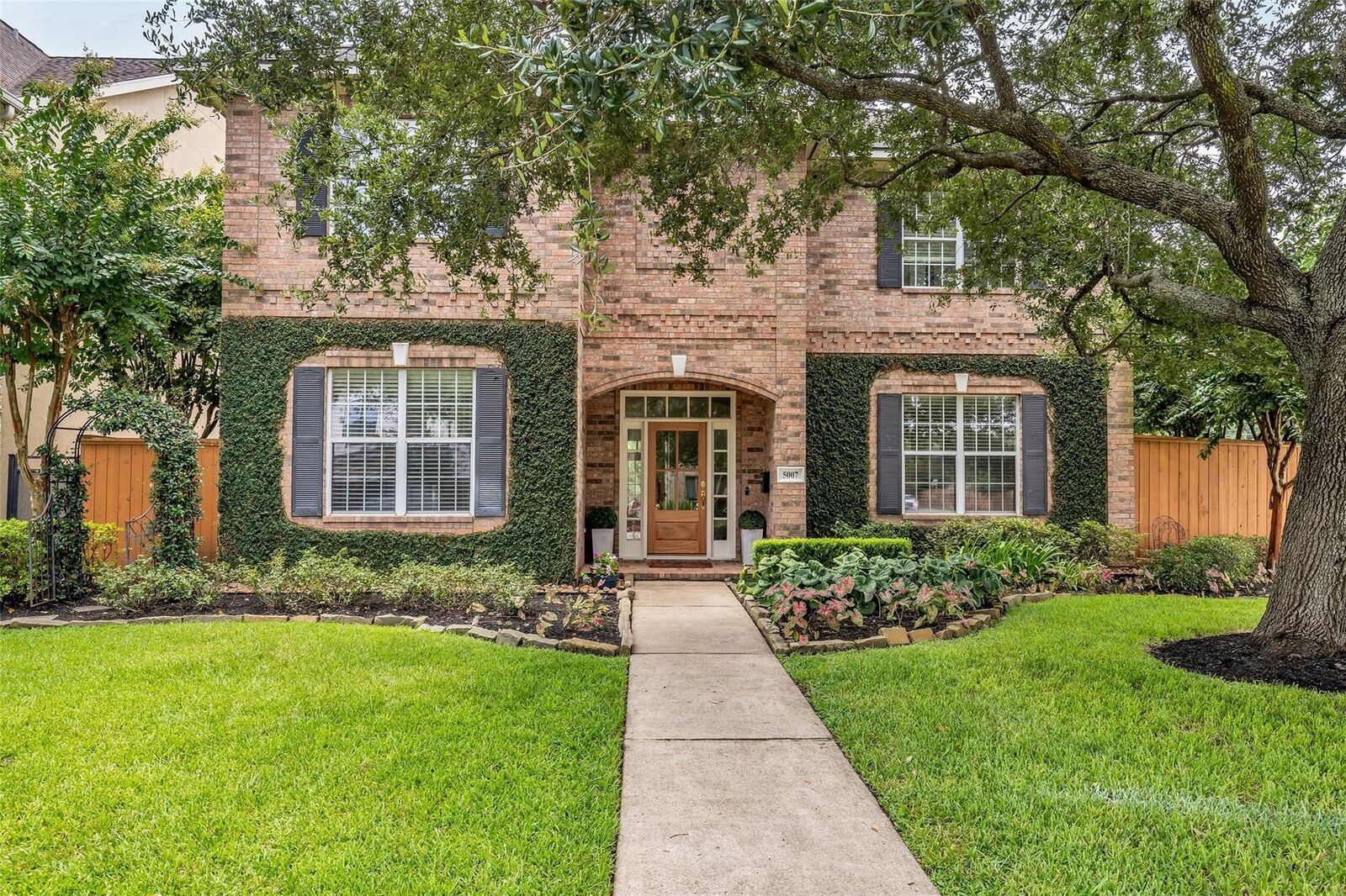 Property Photo:  5007 Beech Street  TX 77401 