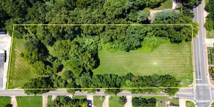 Property Photo:  621 S Burkhardt Road  IN 47715 