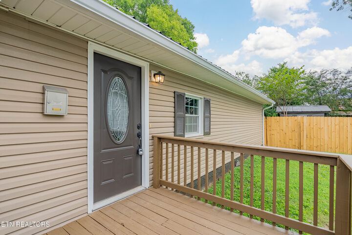 Property Photo:  412 Rule St  TN 37804 