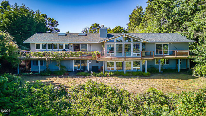 Property Photo:  291 SE Penter Lane  OR 97365 