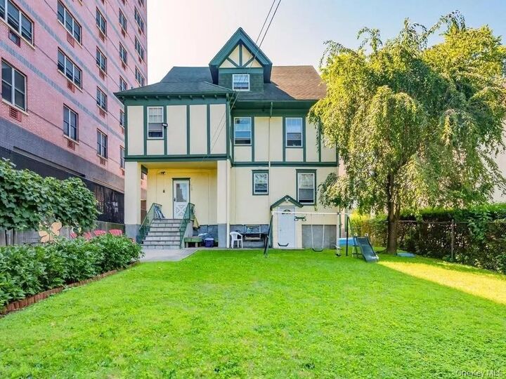 Property Photo:  131 Lockwood Avenue  NY 10801 
