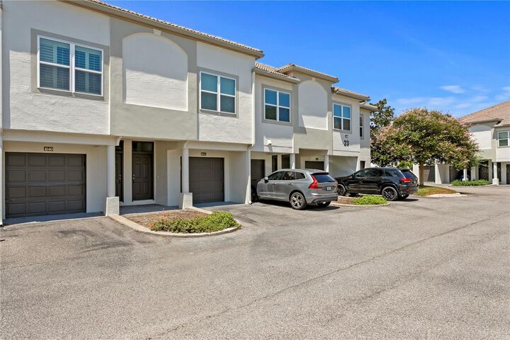 Property Photo:  1040 Normandy Trace Road  FL 33602 