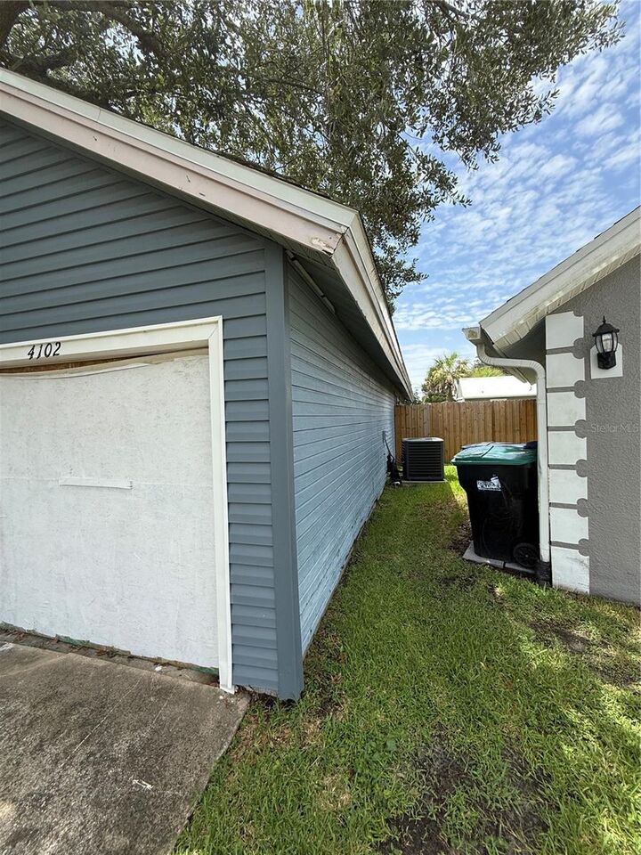 Property Photo: 4102 Gulfstream Bay Court FL 32822