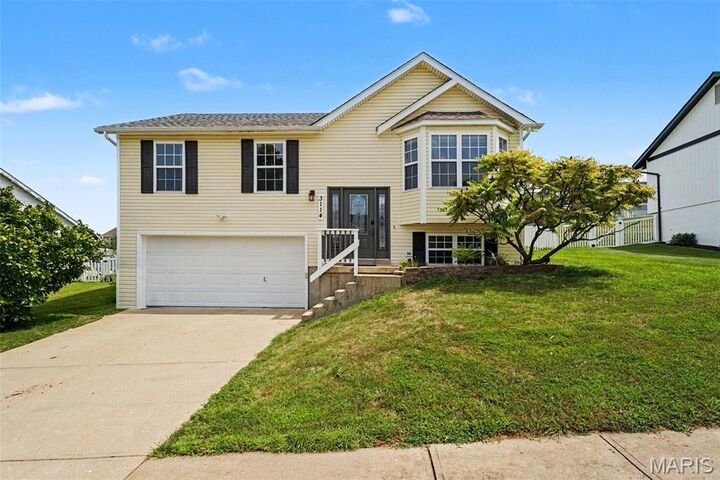 Property Photo:  3114 Valley Oaks Drive  MO 63052 