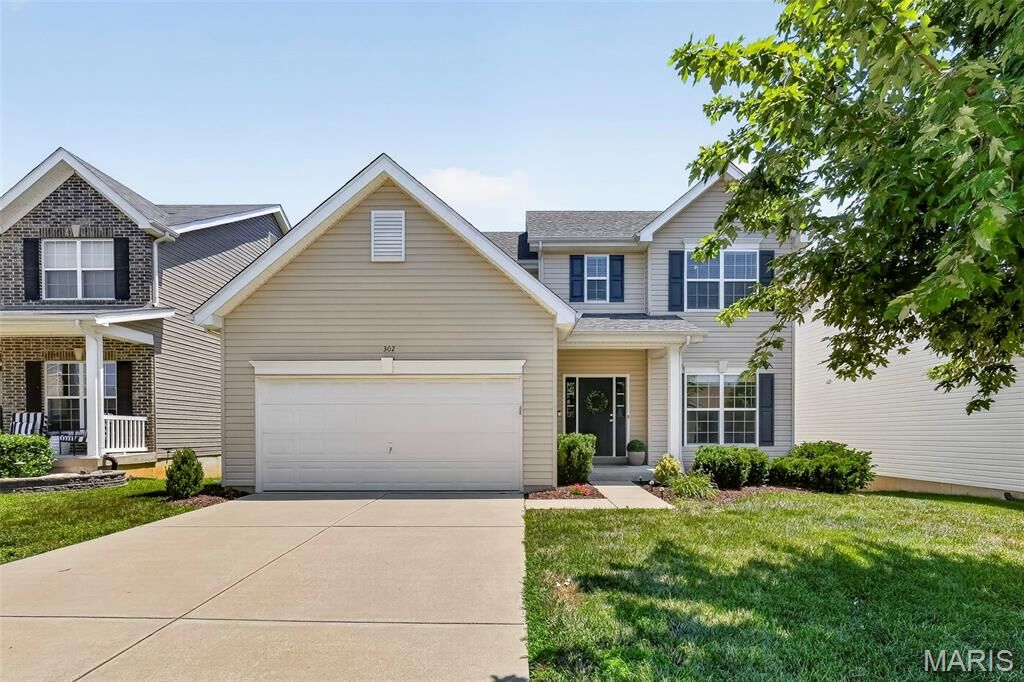 Property Photo:  302 Pecan Bluffs Drive  MO 63385 