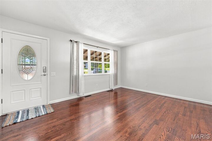 Property Photo: 1375 Tahoe Drive MO 63031