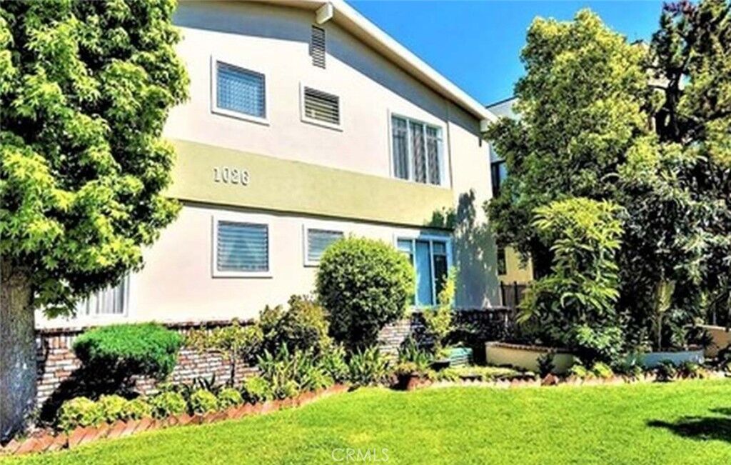 Property Photo: 1026 San Rafael CA 91202