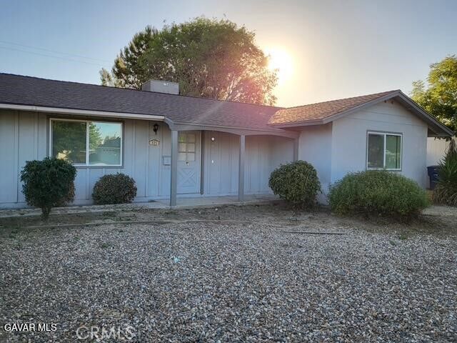 Property Photo: 325 Oak Fair CA 93309
