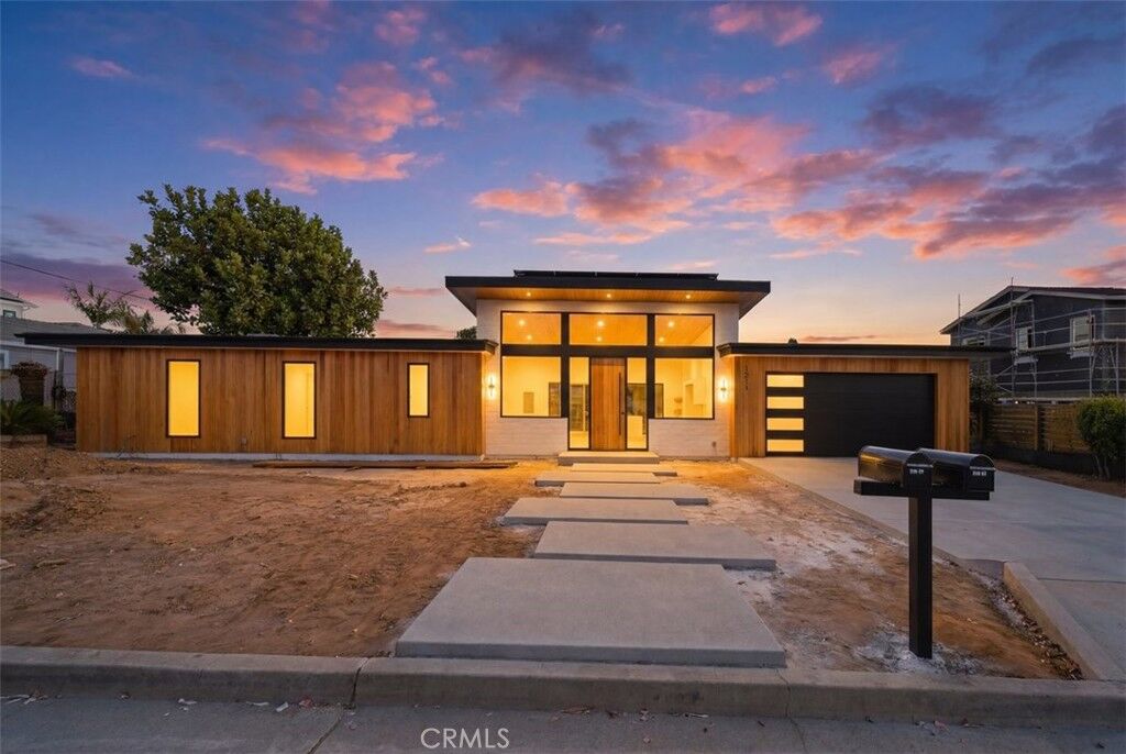Property Photo:  1211 Kelly  CA 92054 