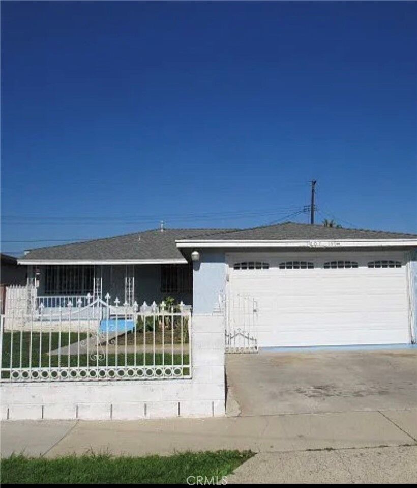 Property Photo:  2107 W 159th  CA 90220 