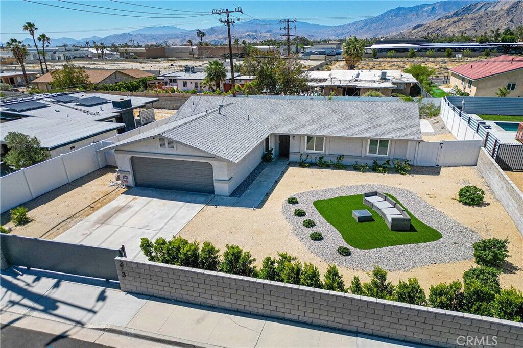 Property Photo:  373 W Avenida Cerca  CA 92262 
