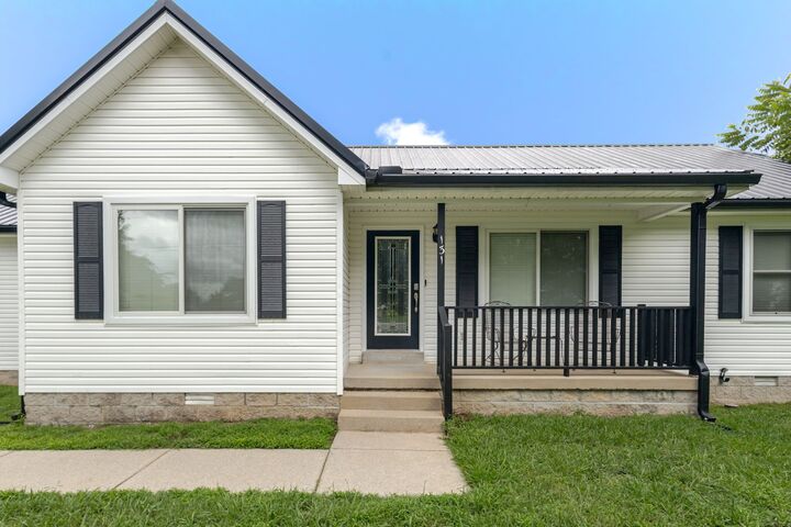 Property Photo:  131 Avalon Dr  TN 37160 