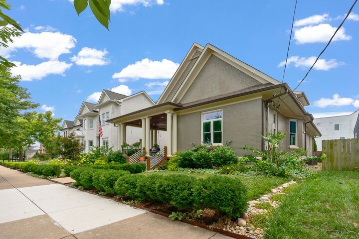 Property Photo: 1009 Monroe St TN 37208
