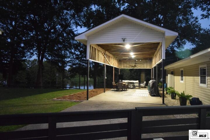 Property Photo: 6700 Eastlake Road LA 71280