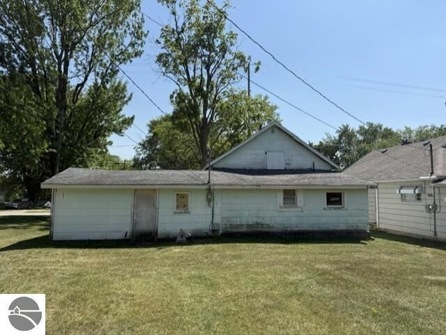 Property Photo: 618 Mechanic Street MI 48801