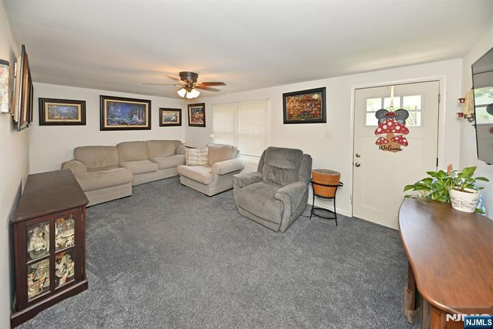 Property Photo:  58 Grove Street  NJ 07465 