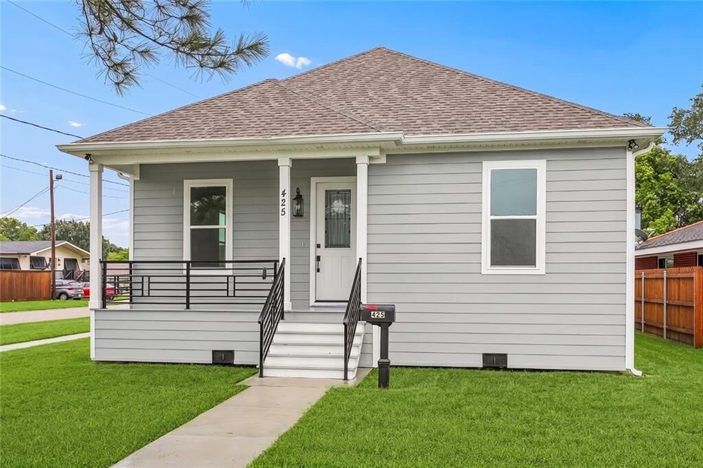 Property Photo:  425 Trudeau Drive  LA 70003 