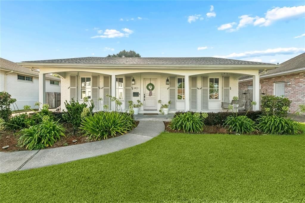 Property Photo: 1413 Choctaw Avenue LA 70005