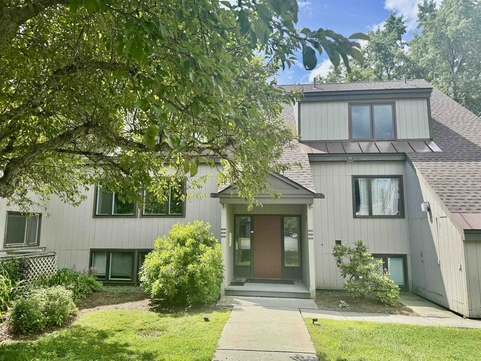 Property Photo:  313 Brook Hollow  NH 03755 