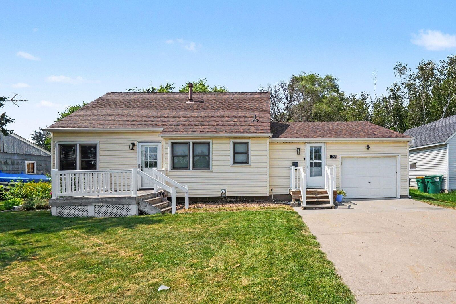 Property Photo: 1257 Parallel Street MN 55318