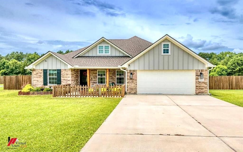 Property Photo:  6166 Windwood Esates Drive  LA 71107 