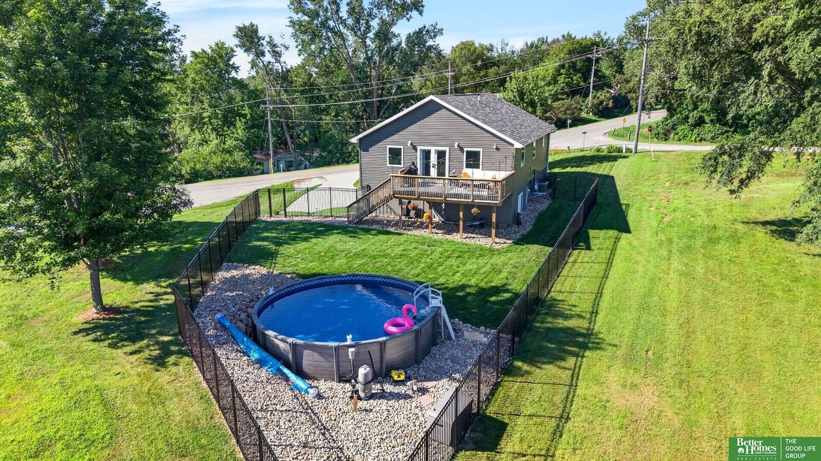 Property Photo:  8419 Pawnee Lane  NE 68048 