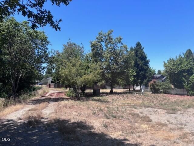 Property Photo:  1786 Hamilton Lane  OR 97527 