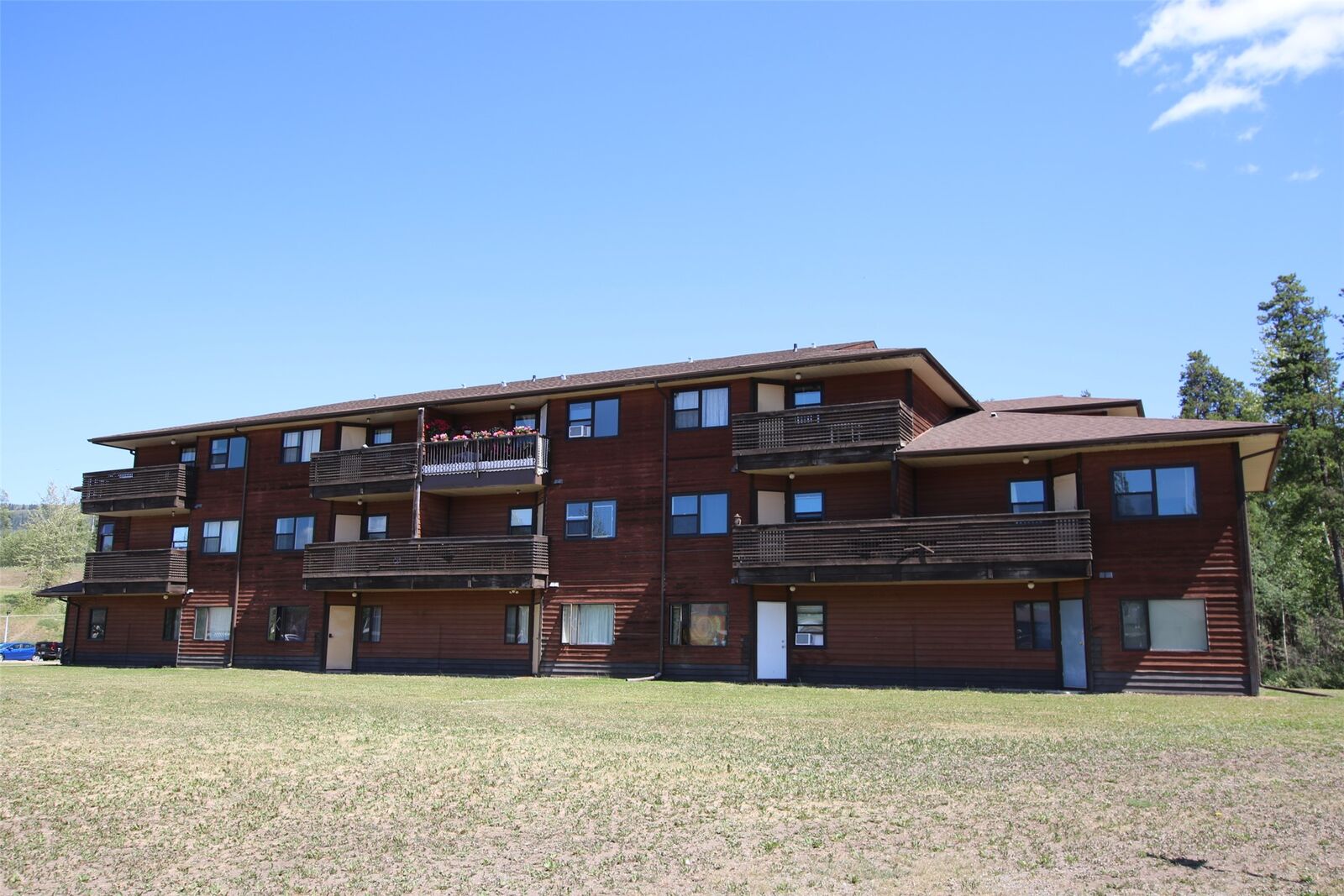 Property Photo: 195 Chamberlain Crescent 206 BC V0C 2W0