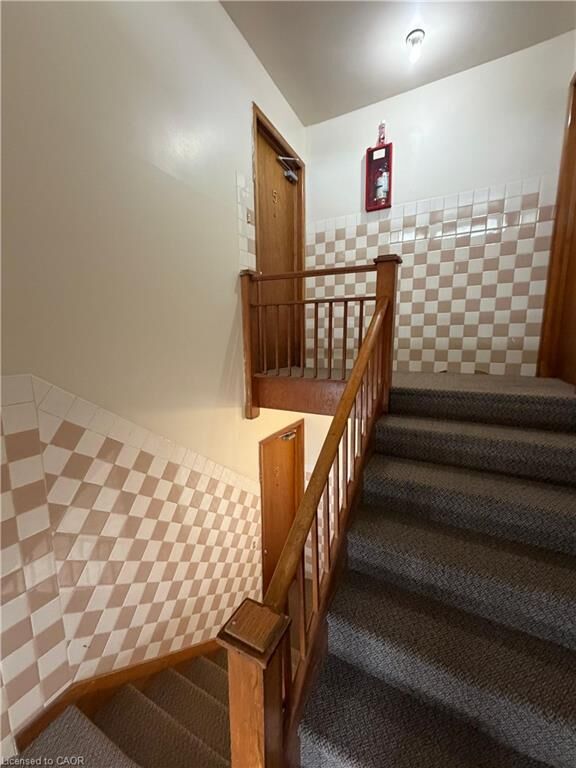 Property Photo:  
