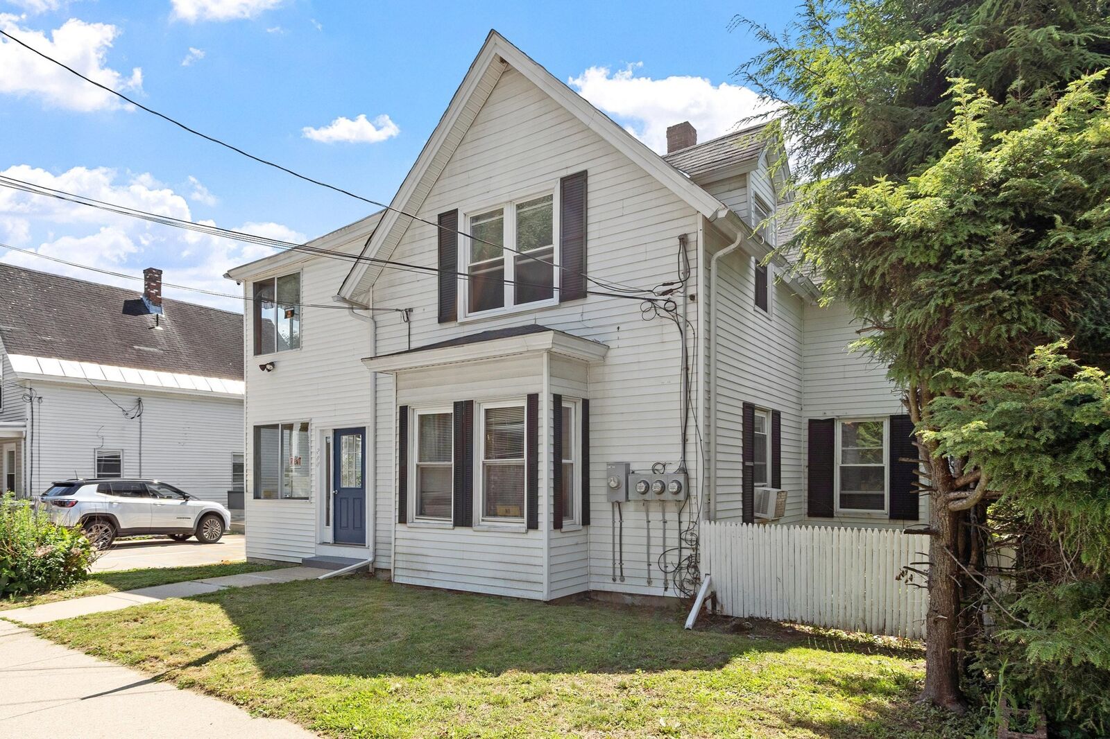 Property Photo:  205 Pine St  MA 01440 