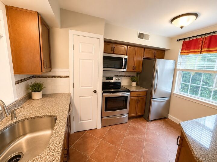 Property Photo:  708 Windsor Dr 708  MA 01701 