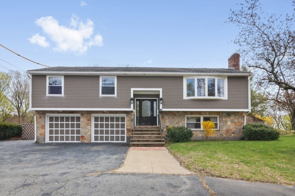 Property Photo: 176 Mallard Way MA 02452