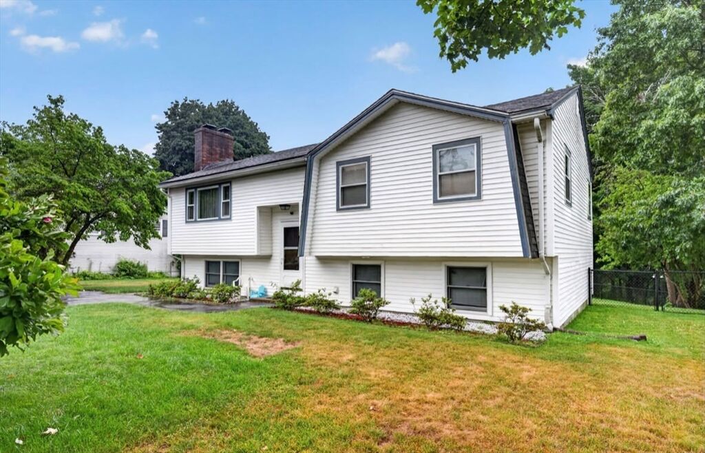 Property Photo: 1578 Varnum MA 01854
