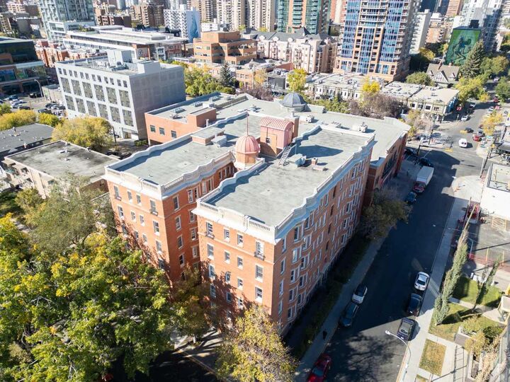 Property Photo:  804 18 Avenue SW 304  AB T2T 0G8 