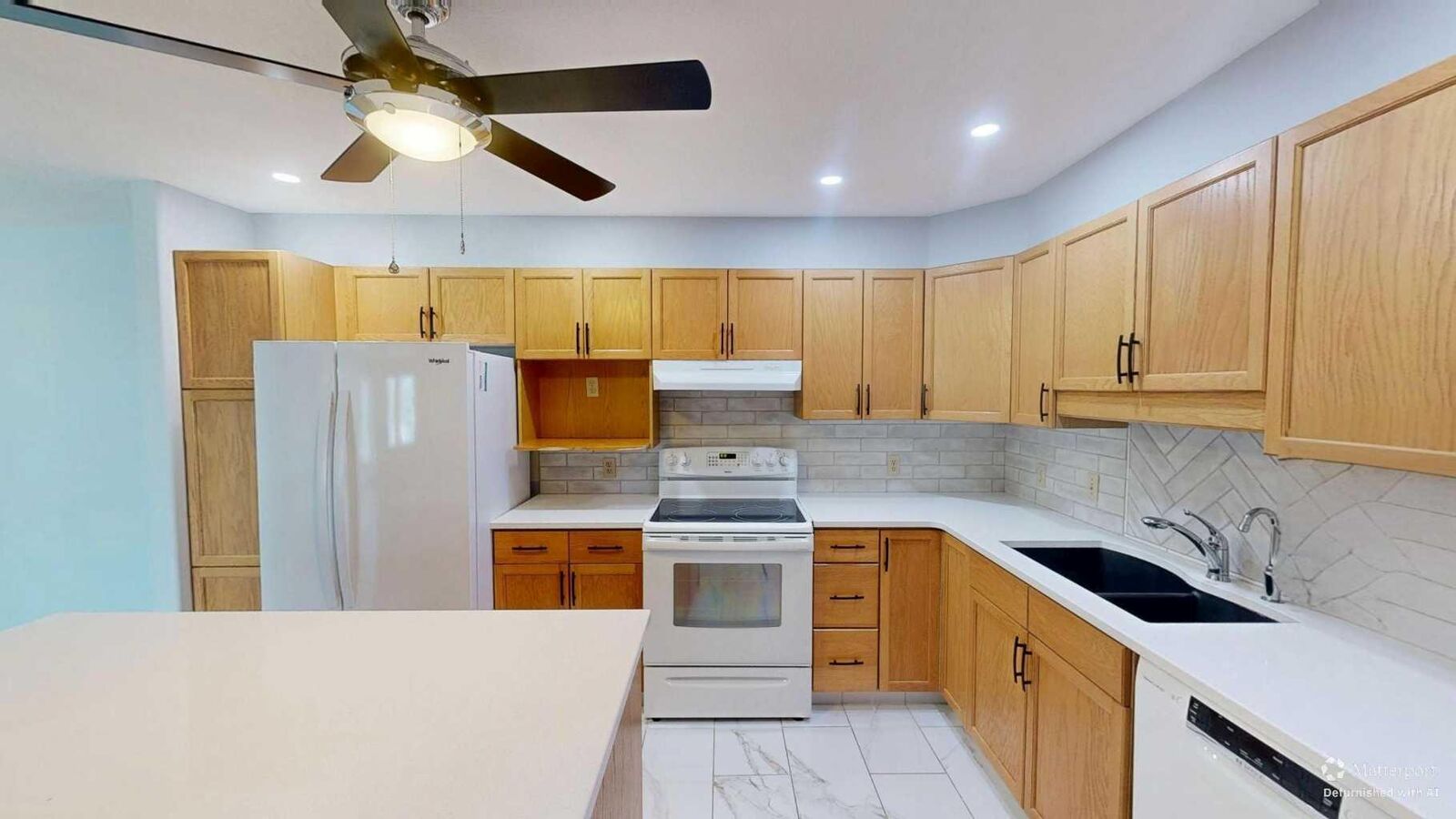 Property Photo: 75 1 Avenue S 203 AB T1J 4R2