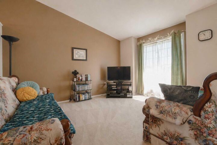 Property Photo: 36 Pinnacle Way AB T8W 2X6