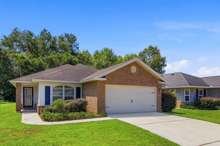 Property Photo:  5183 Teresa Dr  FL 32583 