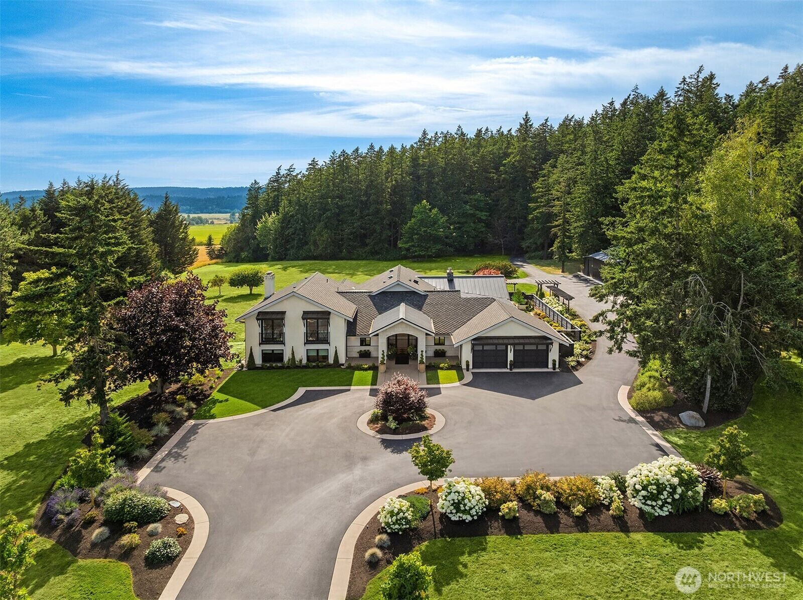Property Photo: 943 N Good Road Road WA 98282